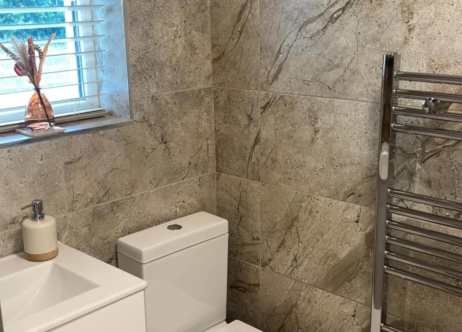 Andis Meadow Apartment Galway